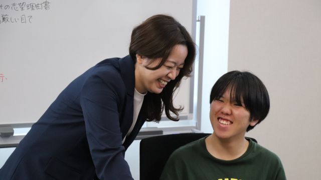 専門講師が一人ひとりを丁寧にサポート