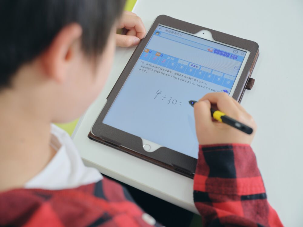 タブレットを用いた計算力アップ講座の様子