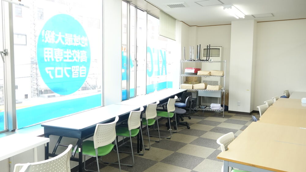 近鉄生駒駅から徒歩1分の生駒教室の自習室