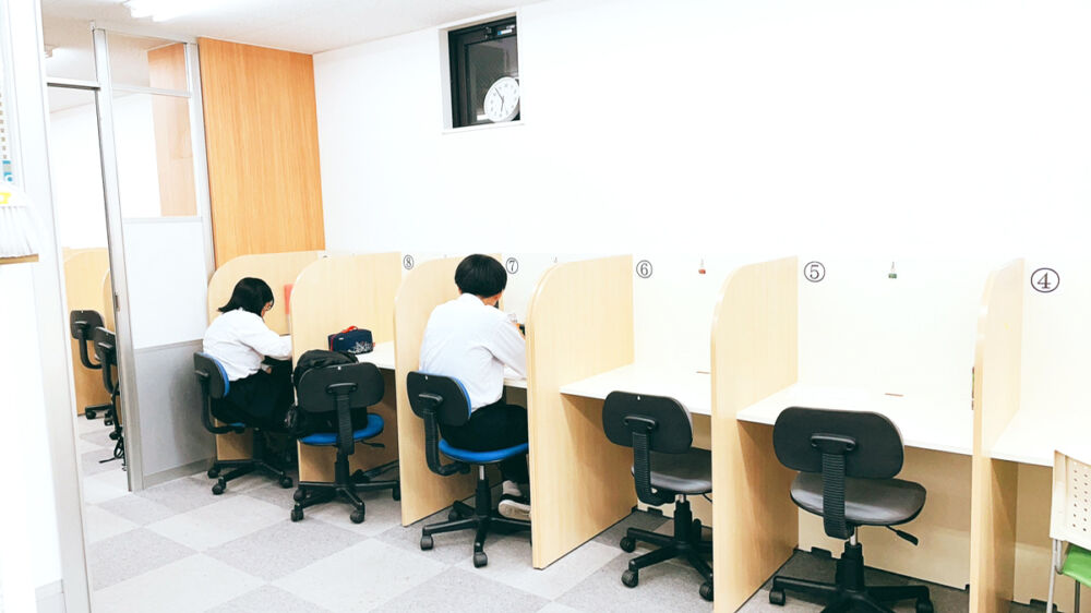 生駒教室 (近鉄「生駒駅」) の自習室の様子