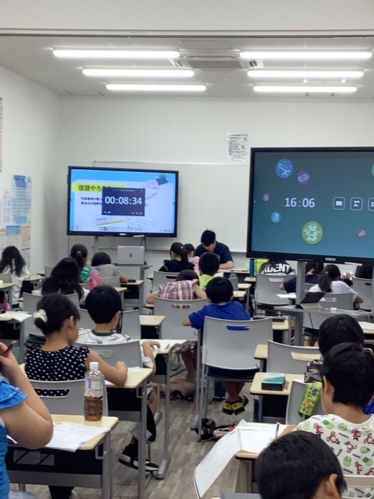 【宿題やろう会＆夏祭りを開催しました！】