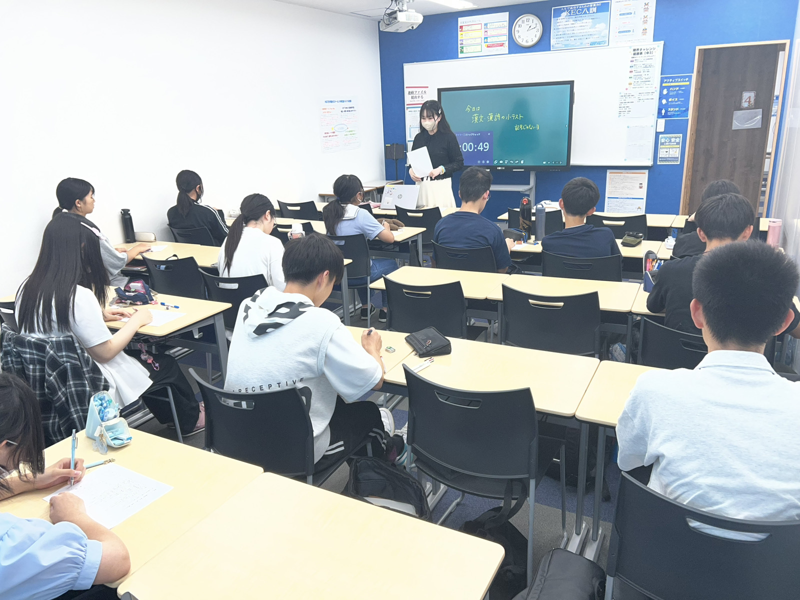 【夏期講習】受験生たちの「本気」が教室にあふれています