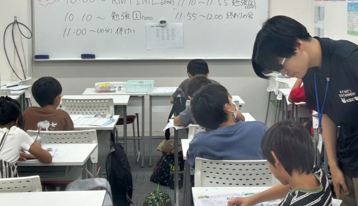 夏期講習も中盤戦～宿題やろう会や自習を通じて、自律的に取り組む子どもたちの姿✍️