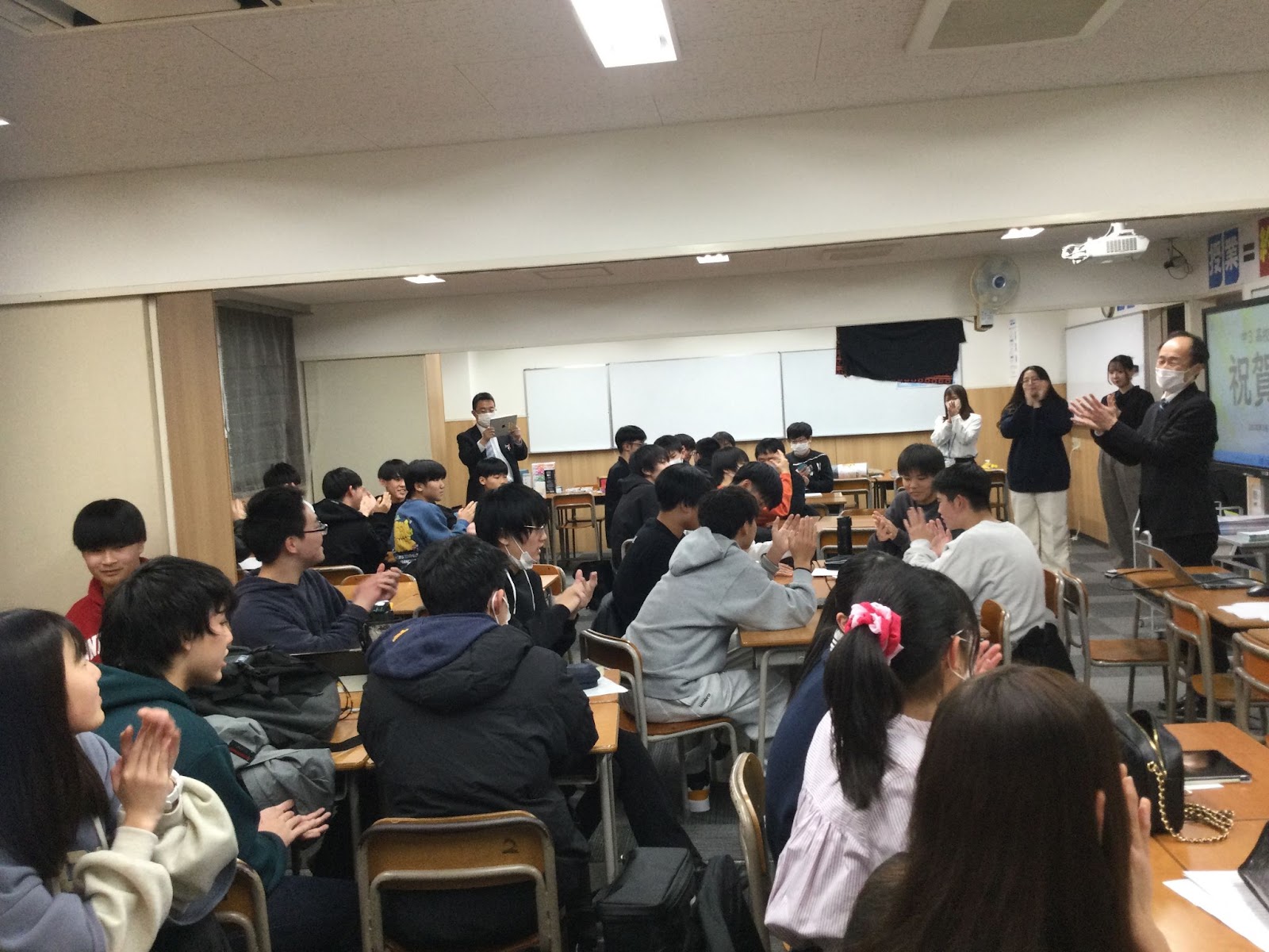 高校に向かってはばたく中３生たち