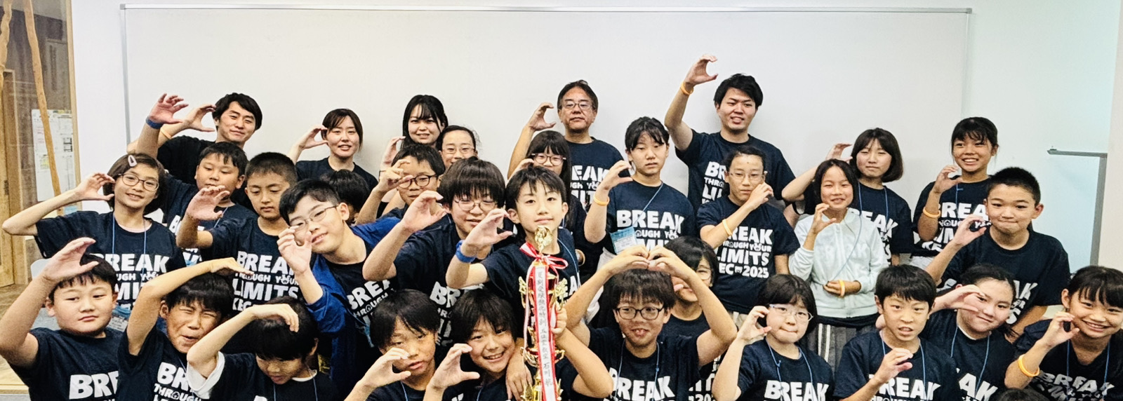 受験強化特訓の様子、休校のお知らせ